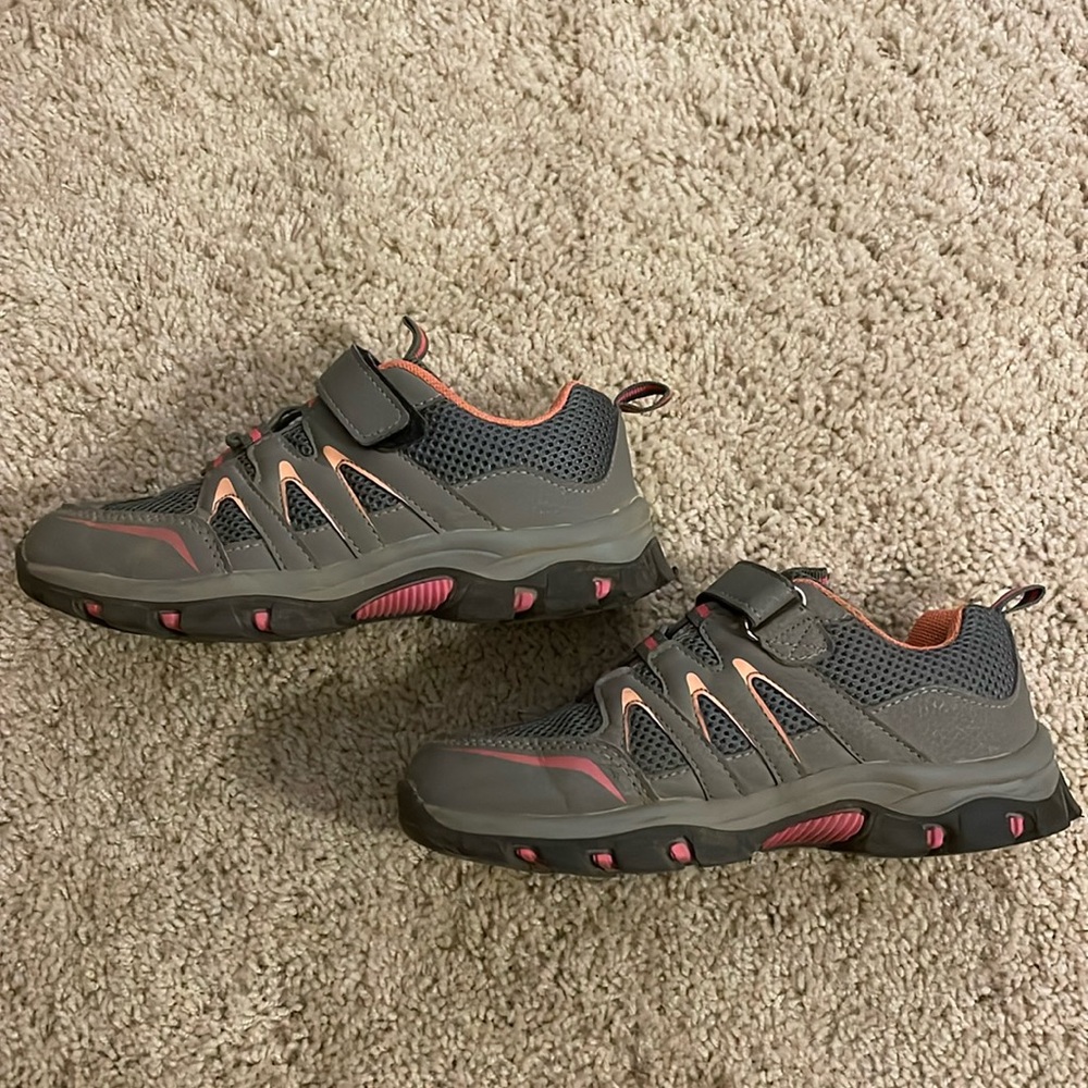 Hawkwell Kids Hiking Shoes – Size 1